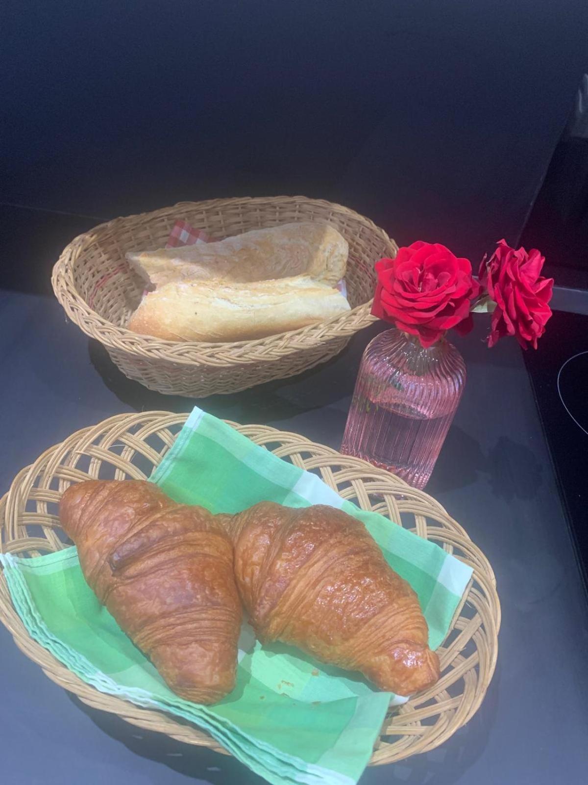 Reve D'Azur, 2 Chambres, Maison Julia En Bord De Mer A La Nartelle, Piscine Partagee, Parking & Terrasse Bbq, Wifi Et Draps Inclus Plage A Pied Sainte-Maxime Exterior photo