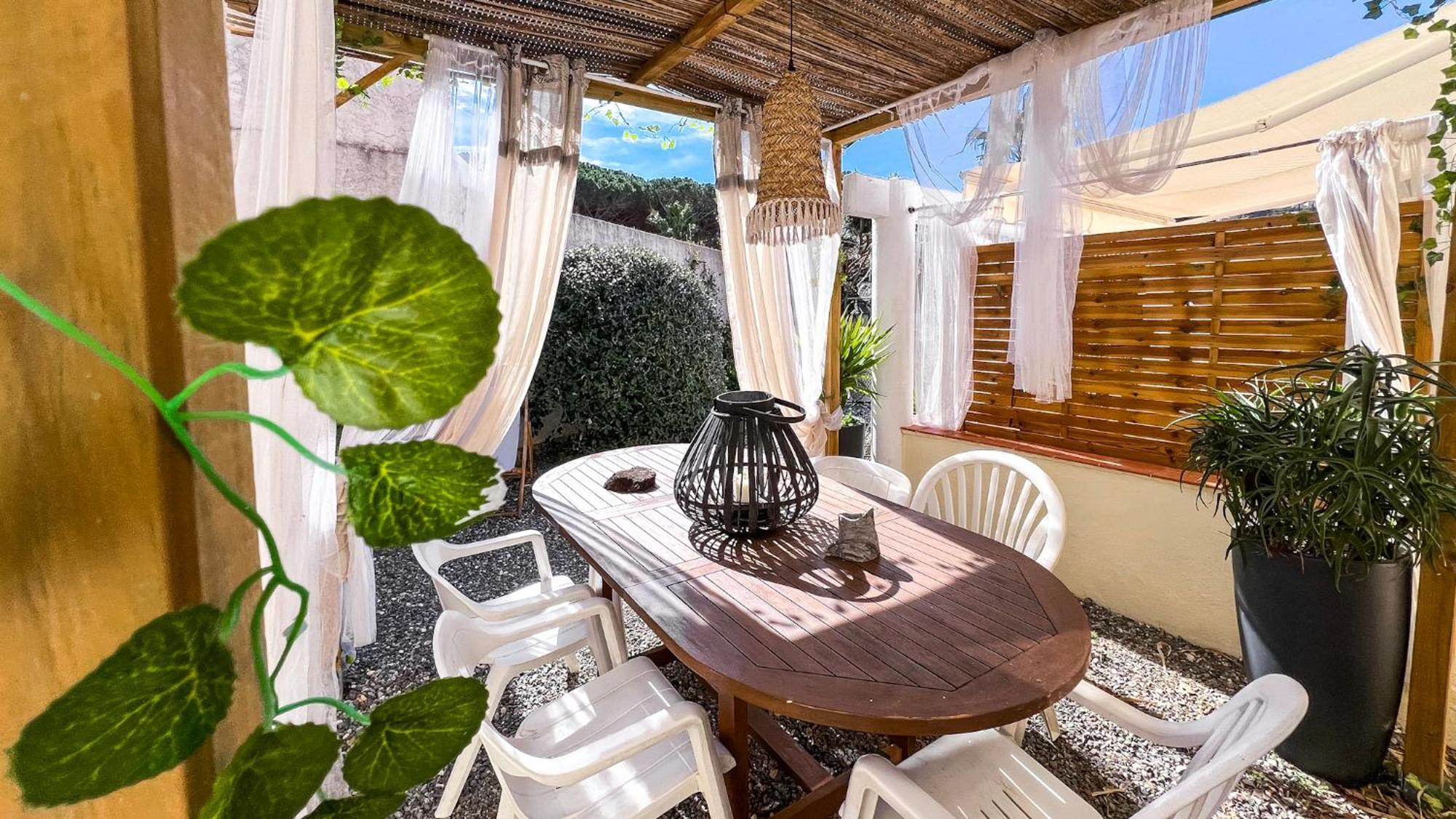 Reve D'Azur, 2 Chambres, Maison Julia En Bord De Mer A La Nartelle, Piscine Partagee, Parking & Terrasse Bbq, Wifi Et Draps Inclus Plage A Pied Sainte-Maxime Exterior photo