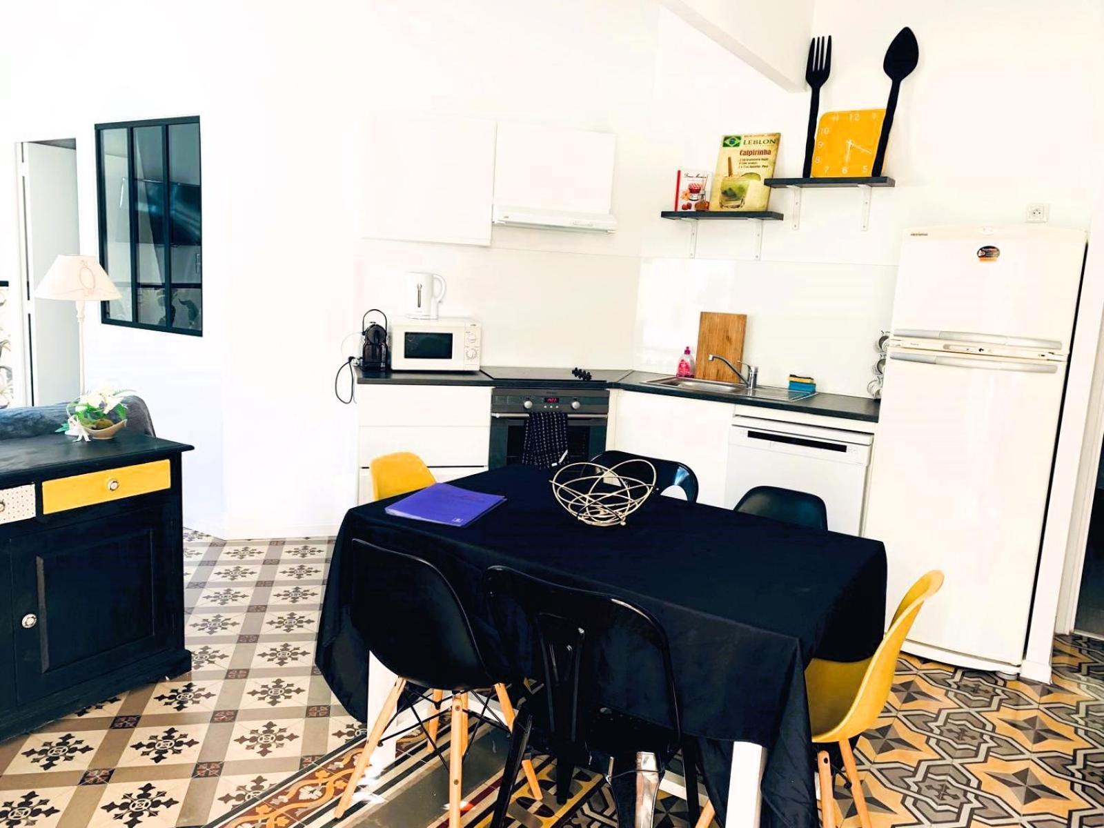 Reve D'Azur, 2 Chambres, Maison Julia En Bord De Mer A La Nartelle, Piscine Partagee, Parking & Terrasse Bbq, Wifi Et Draps Inclus Plage A Pied Sainte-Maxime Exterior photo