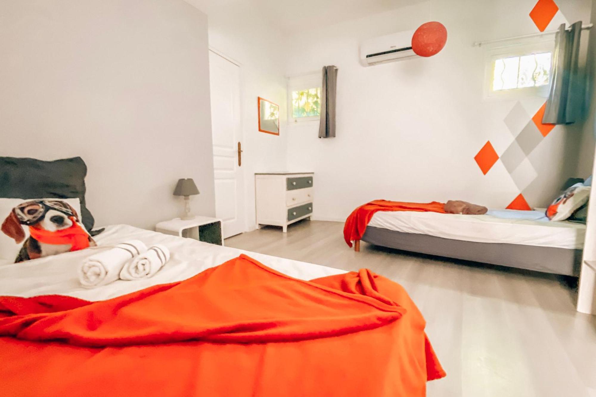 Reve D'Azur, 2 Chambres, Maison Julia En Bord De Mer A La Nartelle, Piscine Partagee, Parking & Terrasse Bbq, Wifi Et Draps Inclus Plage A Pied Sainte-Maxime Exterior photo