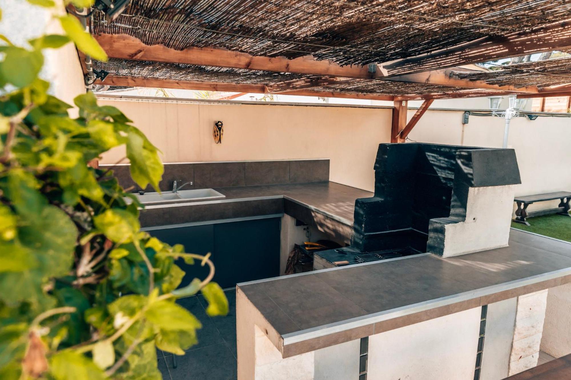 Reve D'Azur, 2 Chambres, Maison Julia En Bord De Mer A La Nartelle, Piscine Partagee, Parking & Terrasse Bbq, Wifi Et Draps Inclus Plage A Pied Sainte-Maxime Exterior photo