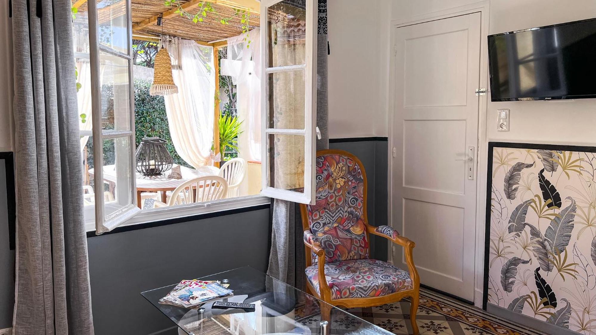 Reve D'Azur, 2 Chambres, Maison Julia En Bord De Mer A La Nartelle, Piscine Partagee, Parking & Terrasse Bbq, Wifi Et Draps Inclus Plage A Pied Sainte-Maxime Exterior photo